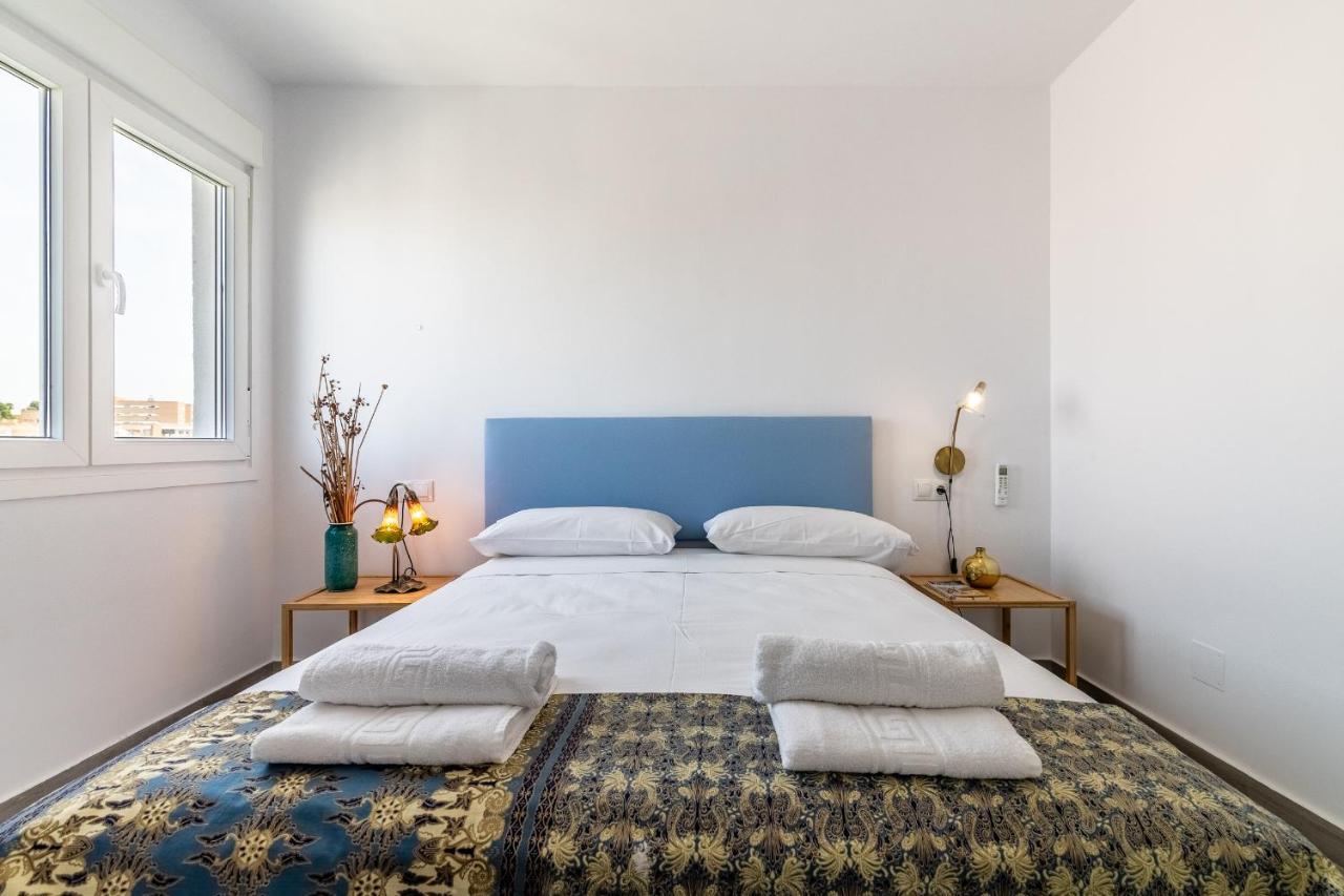 Livemalaga Victoria Suites Luaran gambar
